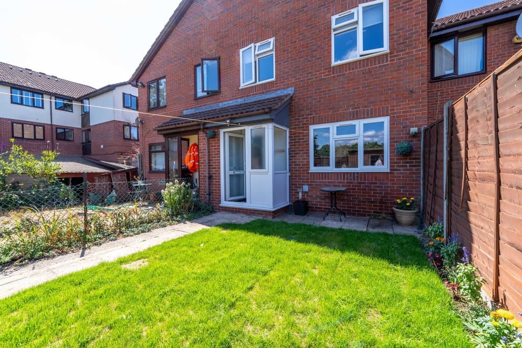 Scotts Avenue, Sunbury-On-Thames, TW16