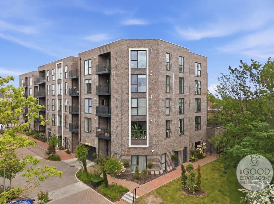 Academy Way, Loughton, IG10