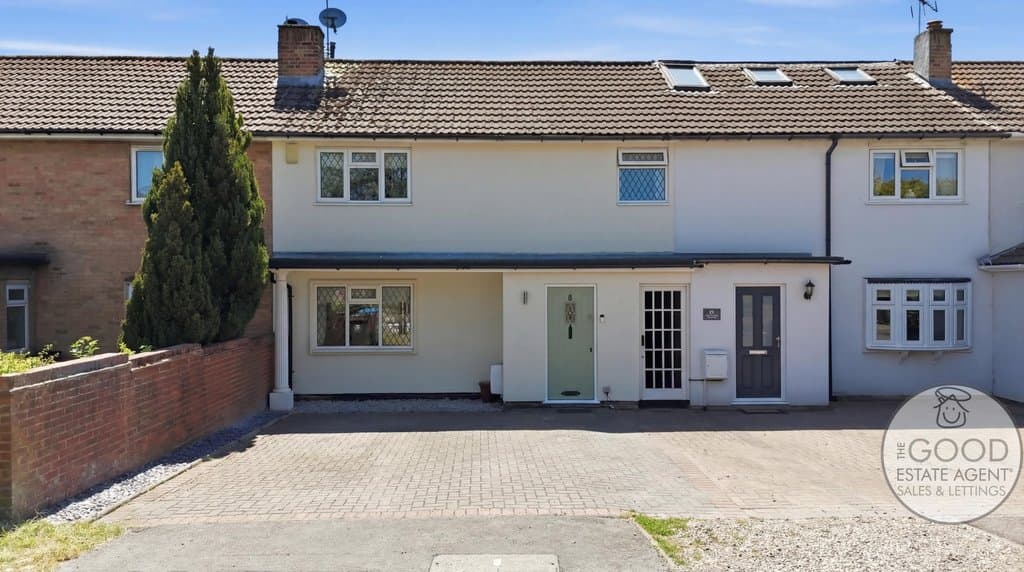 Lambourne Road, Chigwell, IG7