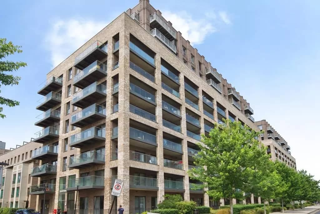 E13, London, E13