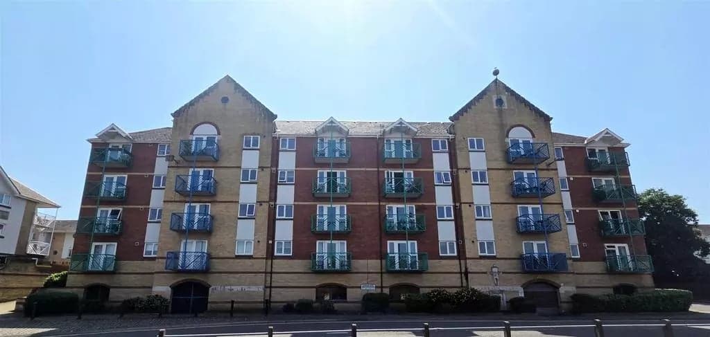 Flat 102, Swansea, SA1