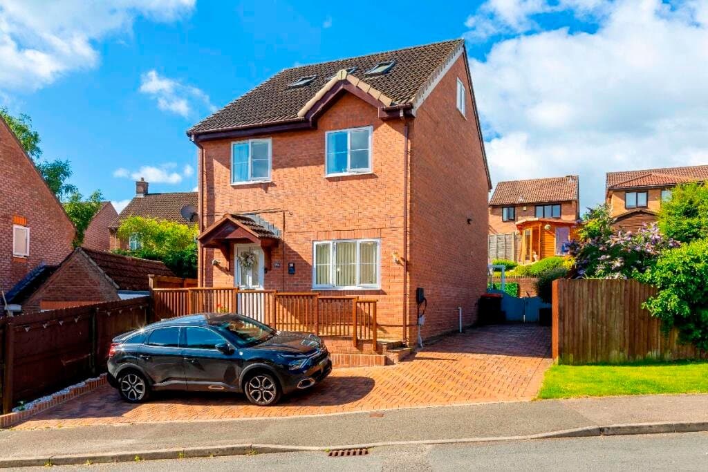 Harlech Drive, Newport, NP10